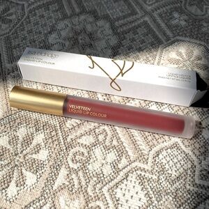 Lisa Eldridge Velveteen Liquid Lip in Jazz